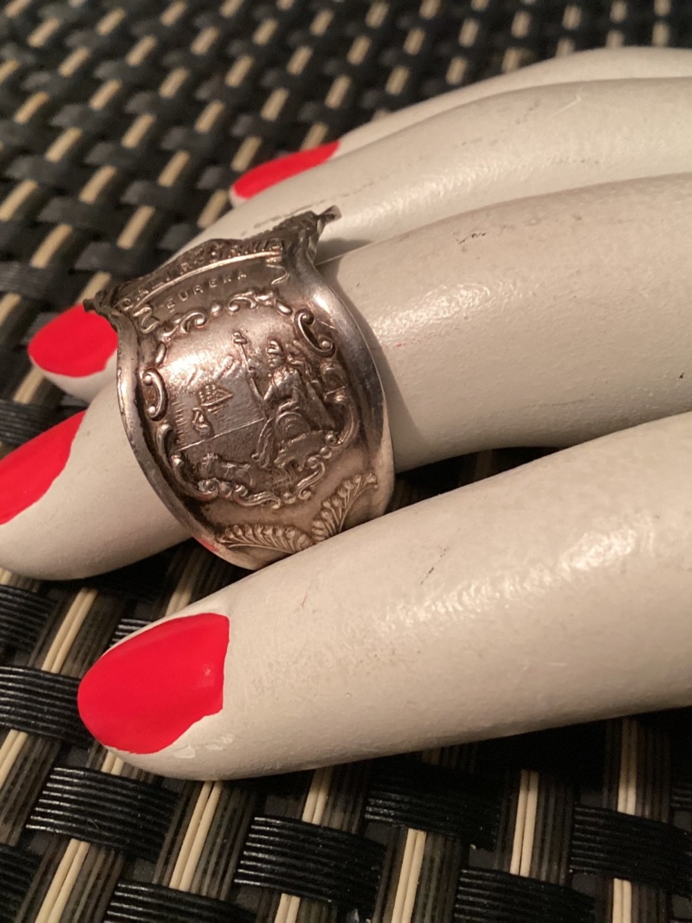 Sterling ring RARE HAS EAGLE N MORE SEE ALL PICS